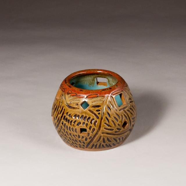 img/candle-hut.jpg
